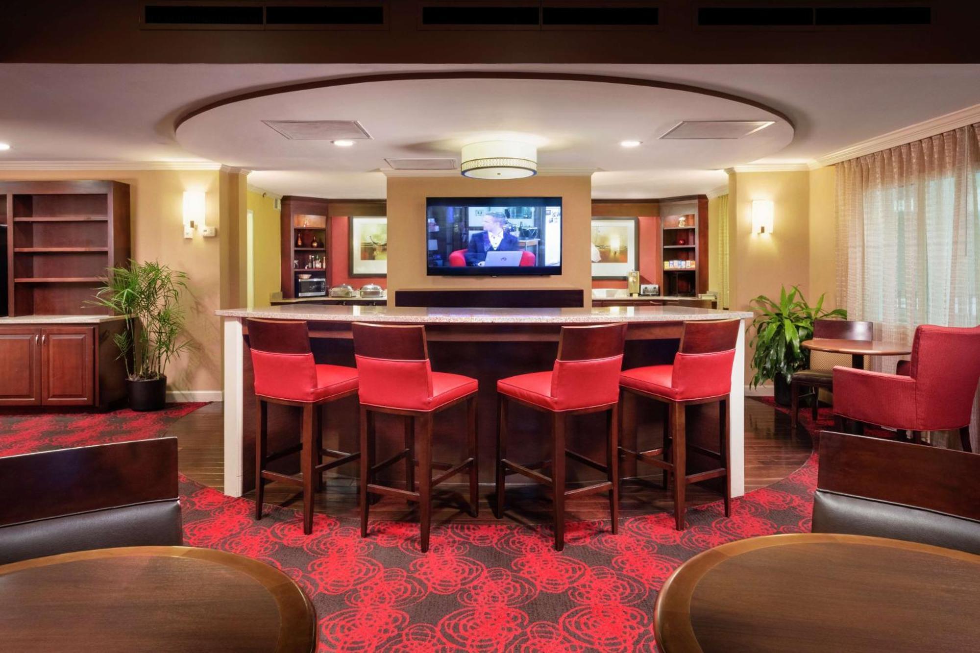 Doubletree By Hilton Hotel Columbia Exterior photo
