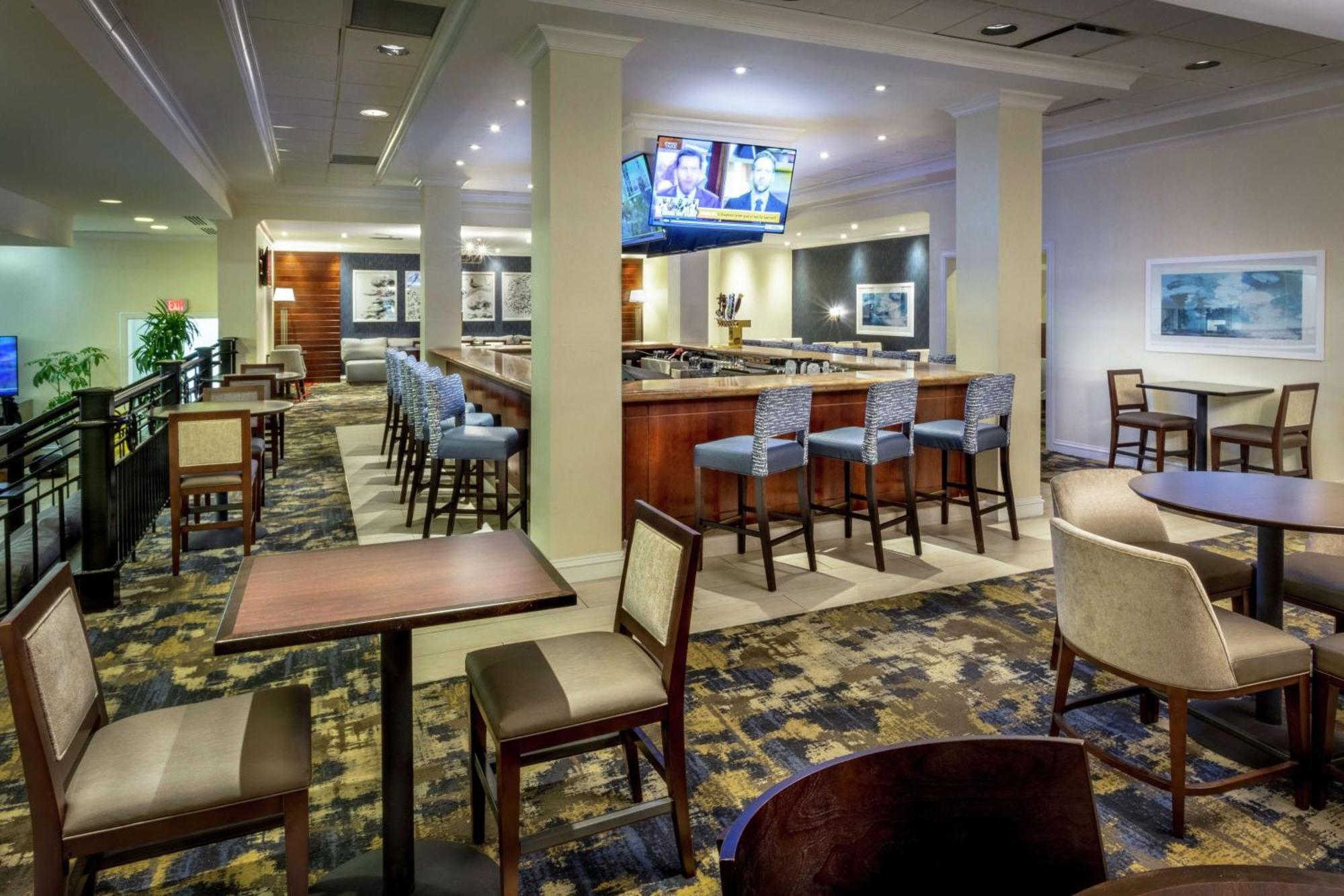 Doubletree By Hilton Hotel Columbia Exterior photo