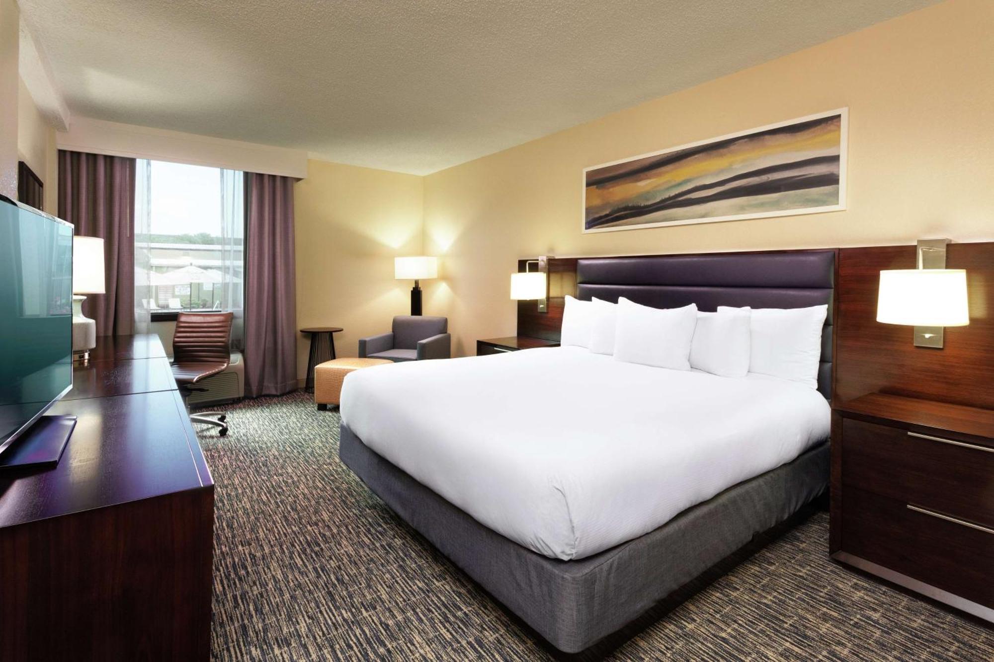 Doubletree By Hilton Hotel Columbia Exterior photo